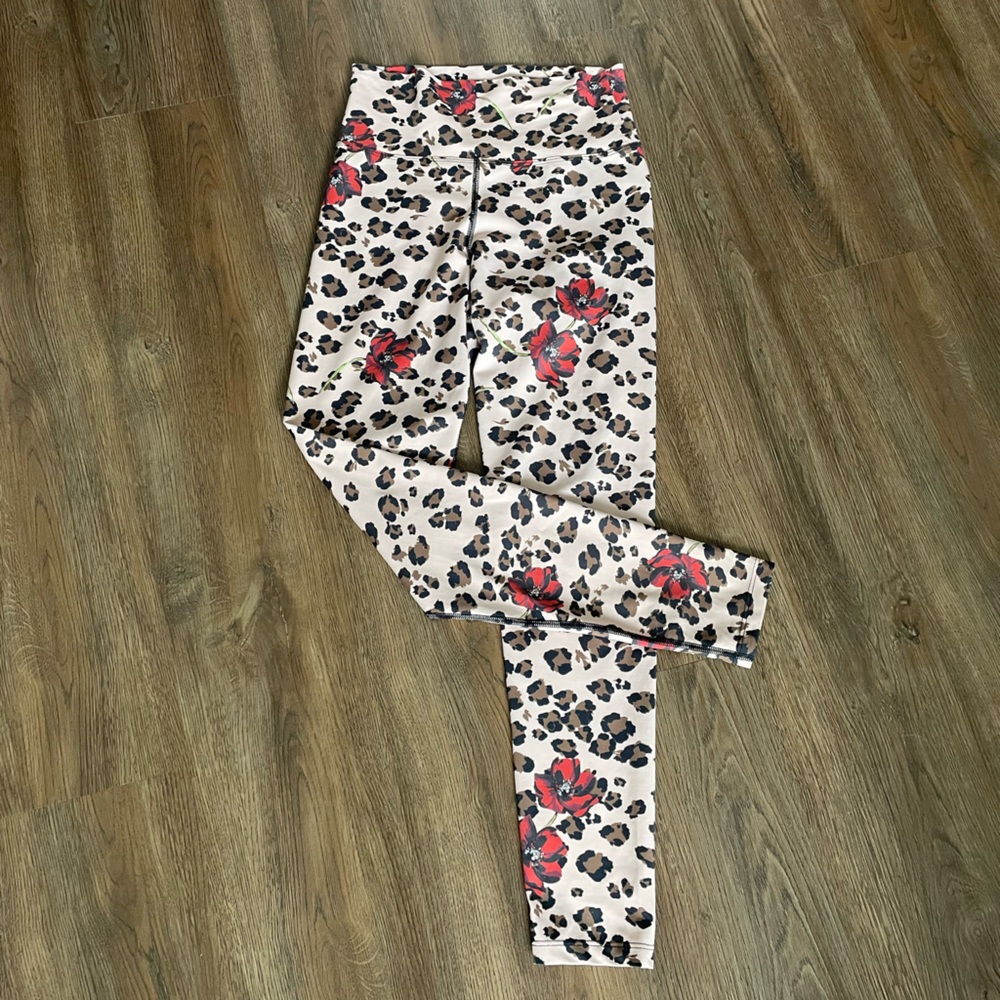 Beach Riot Leggings Size Medium